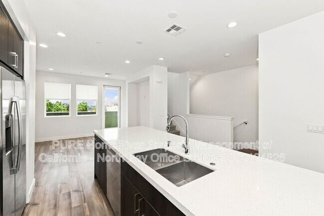 Building Photo - 259 Gambrel Cir