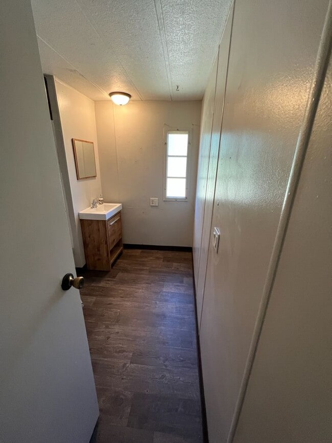 Building Photo - Semi-Rural 2 Bedroom 1 Bath Updated Mobile Home w/ Amenities