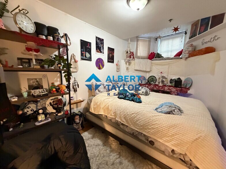 Building Photo - 243 Northampton St