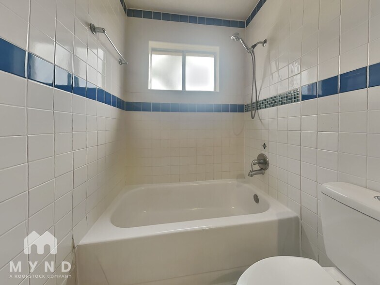 Building Photo - 726 Beechbend Dr