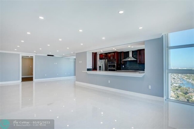 Building Photo - 1360 S Ocean Blvd