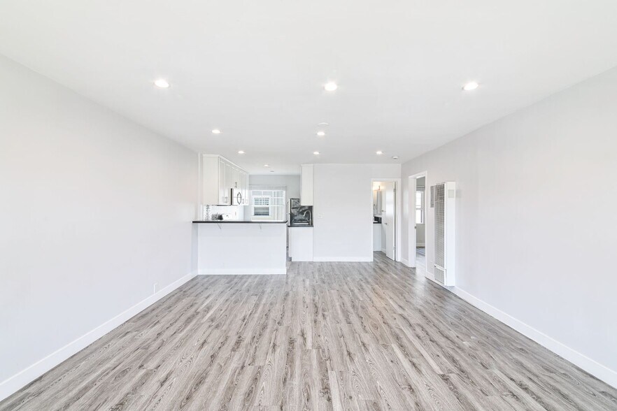 Building Photo - 241 Bonito Ave
