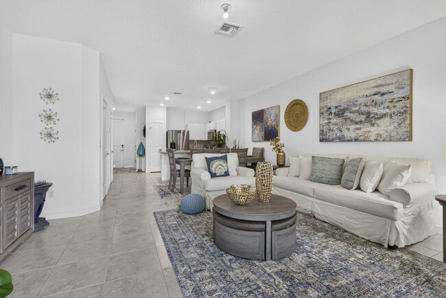 Building Photo - 160 Bandol St
