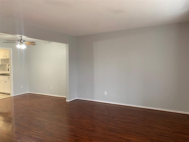 Building Photo - 1704 Jenkins Rd