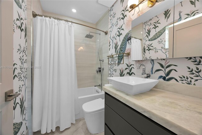 Building Photo - 2650 SW 65th Ave