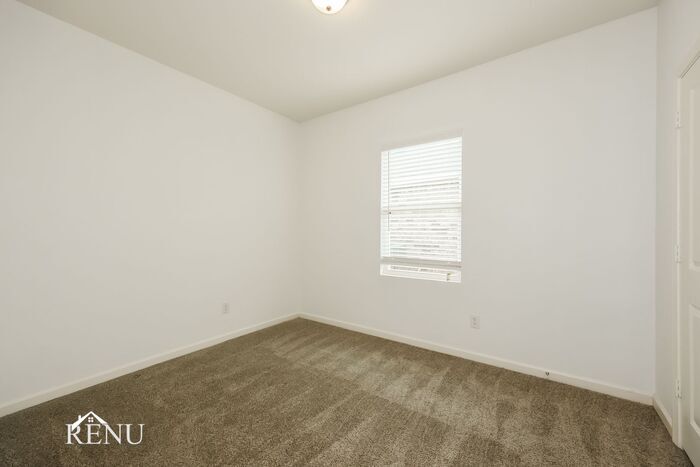 Building Photo - 6029 Mojave Dr