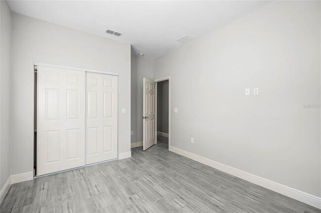 Building Photo - 2605 S Lincoln Ave