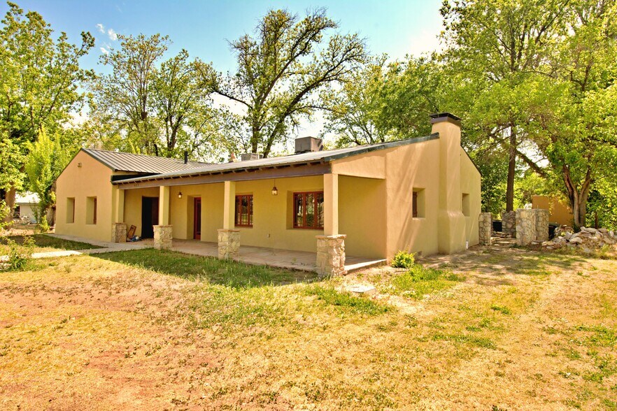Primary Photo - 609 6th St