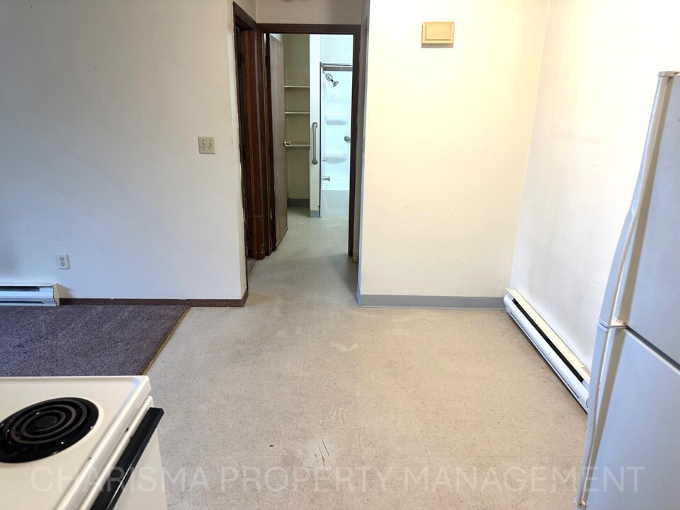 Building Photo - 513 N Main Ave