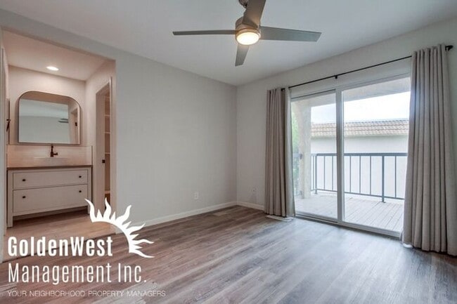 Building Photo - Stunning Two-Story 2Bdm 2.5Ba Townhome in ...