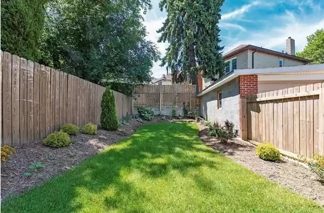 Building Photo - Must See 3 BD/ 2 BA located in Squirrel Hill Available 8/1/2026