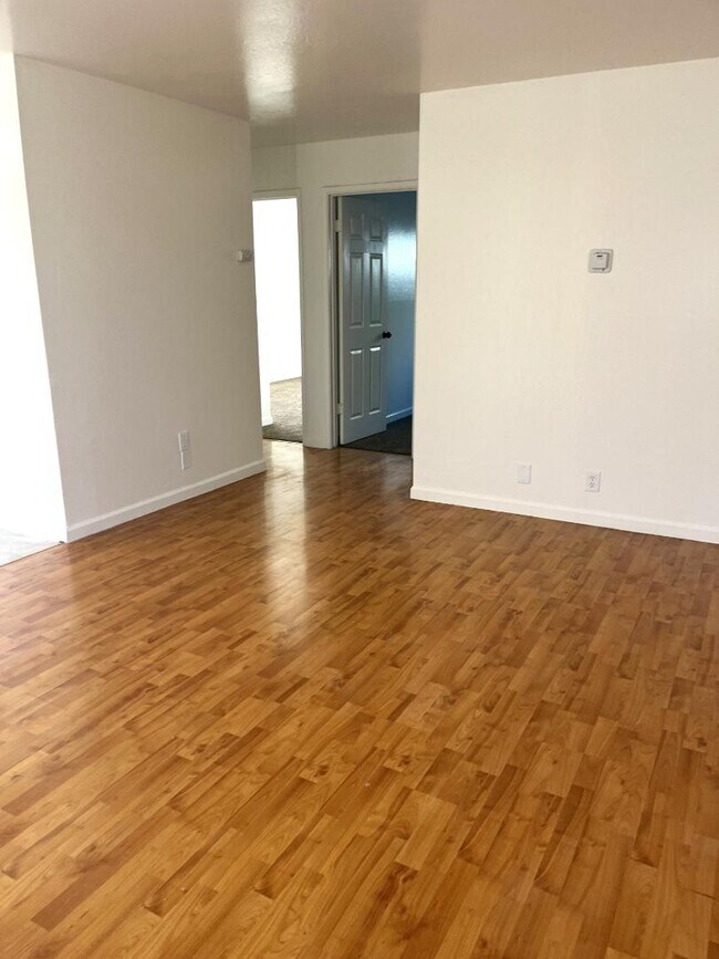 Building Photo - 7526 Forest St