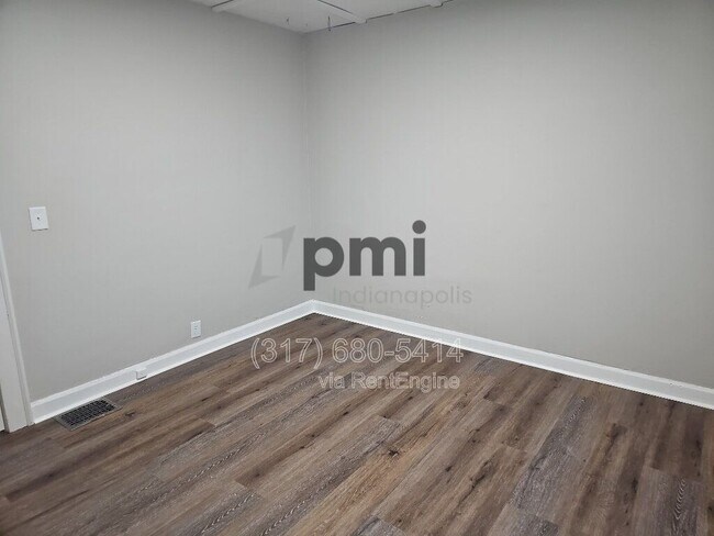 Building Photo - 2031 Southeastern Ave