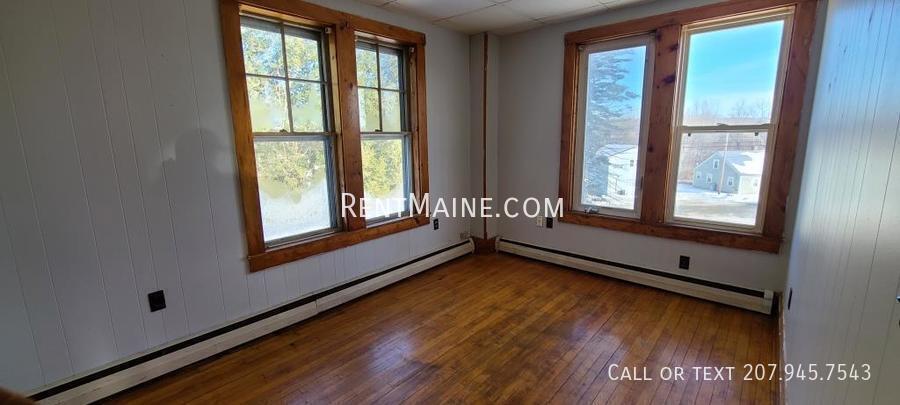 Building Photo - 23 Newport Rd