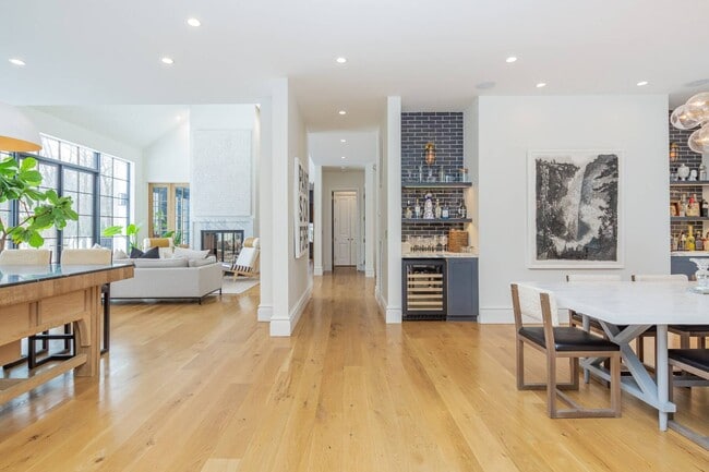 Building Photo - 13 Hilltop Ln