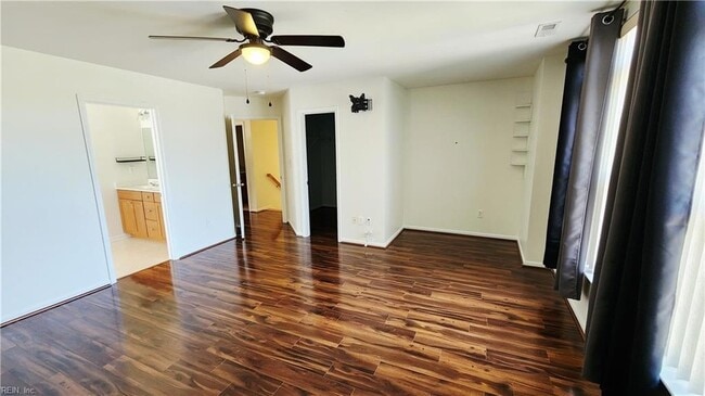 Building Photo - 805 Gem Ct