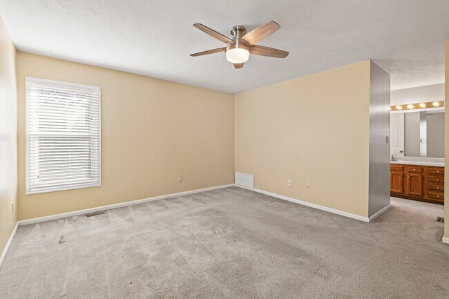 Building Photo - 804 Lancaster Ln