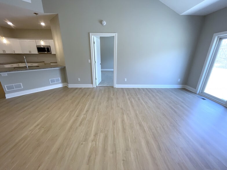 Living Room (Looking into Primary Bedroom) - 4286 Tisbury Ln