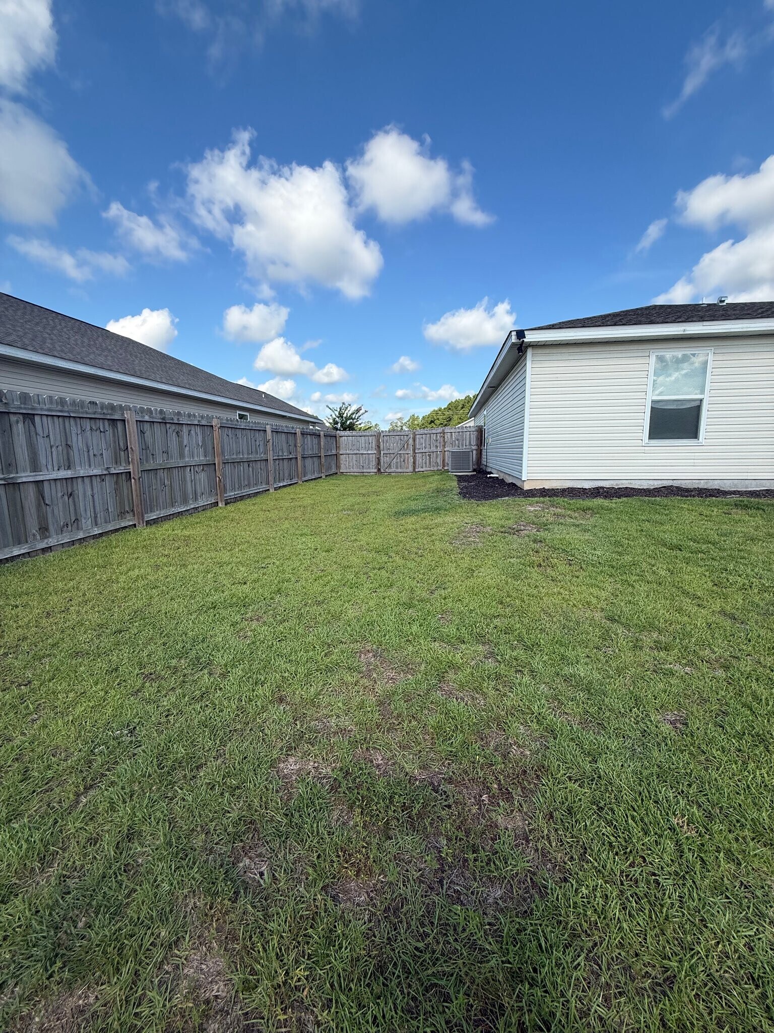 Building Photo - 88 Cora Rd