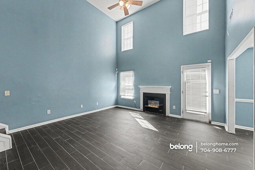 Building Photo - 515 Tansy Dr