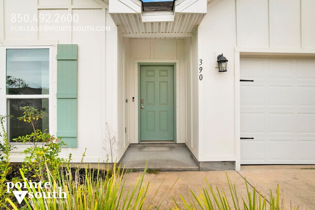 Building Photo - 390 Gemini St