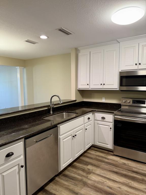 Building Photo - 118 Jasmine Cir