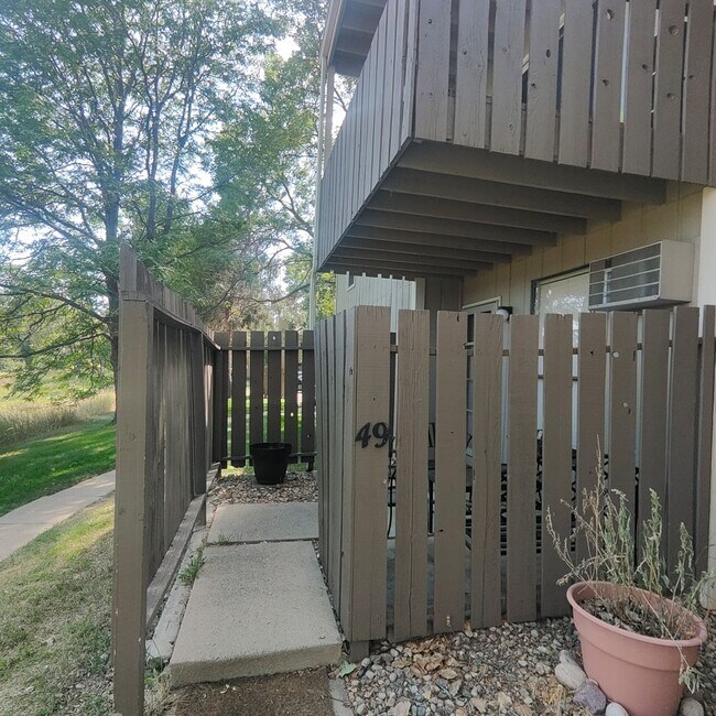 Building Photo - *ALL UTITLITIES INCLUDED* Spacious 1 Bedroom Condo for Rent in Niwot