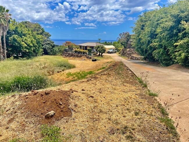 Building Photo - Maui Meadows - 2 Bed 1 Bath Unfurnished Cottage with Panoramic Ocean Views