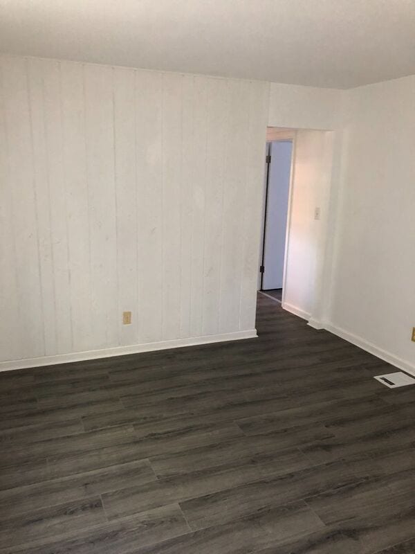 Building Photo - 108 Columbian Ave