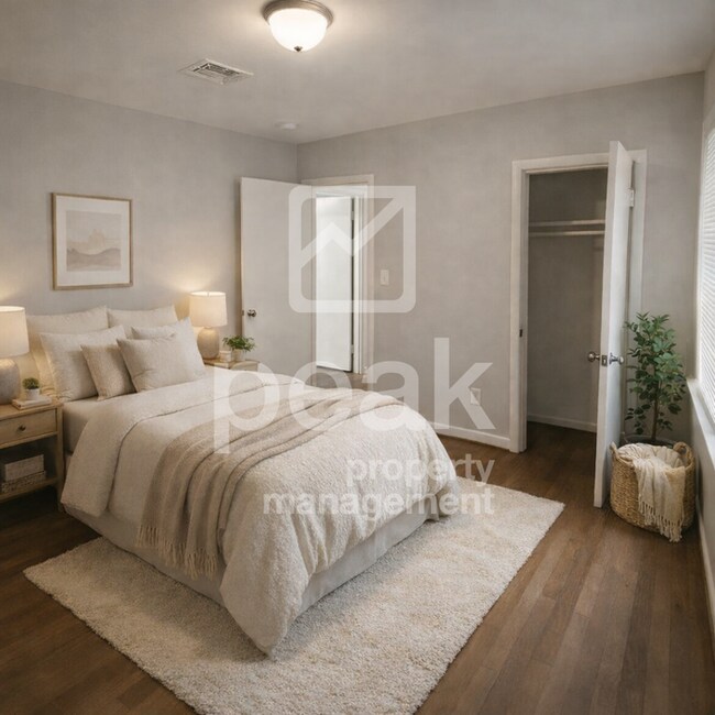 Building Photo - $1,150! 3Bed/ 1.5 Bath House! Apply by 3/26 to get half off your first month.