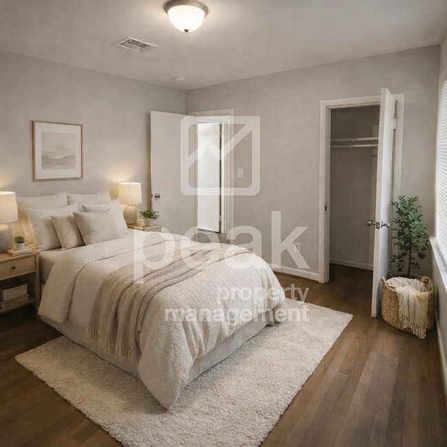 Building Photo - $1,150! 3Bed/ 1.5 Bath House! Apply by 3/5 to get half off your first month.