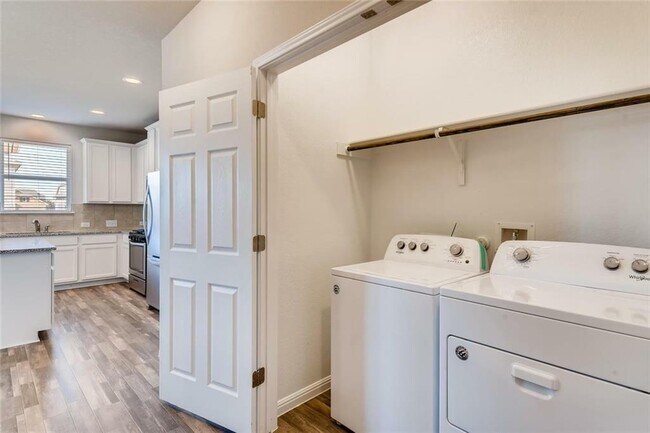 Building Photo - 10304 Forest Grove Dr