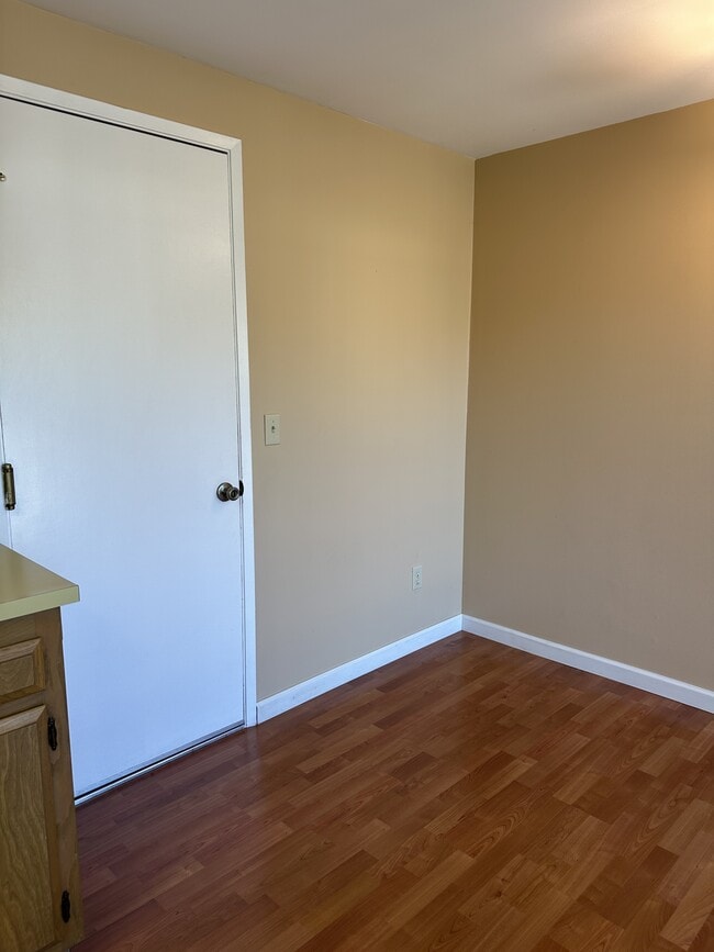 Building Photo - 175 Oak Island Dr
