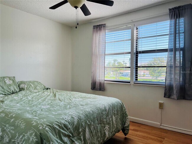 Building Photo - 5026 Water Oak Dr