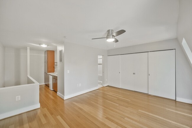 Building Photo - 1339 Riggs St NW