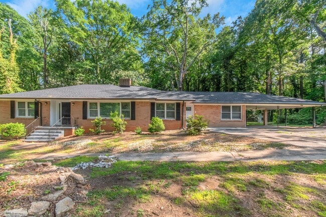 Building Photo - Spacious 4 Bed 3 Bath SFH!