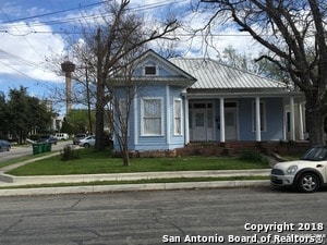 Building Photo - 203 Devine St