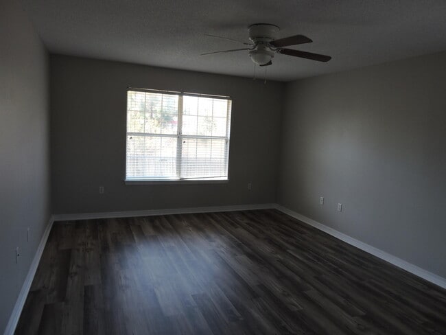 Building Photo - 4862 Leyland Ln