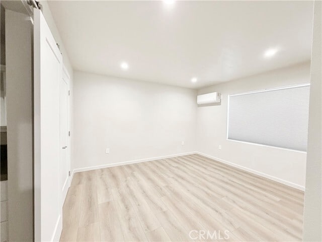 Building Photo - 401 W Erna Ave