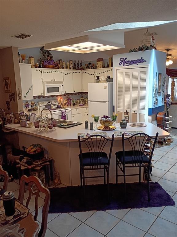 Building Photo - 564 W Central Ave