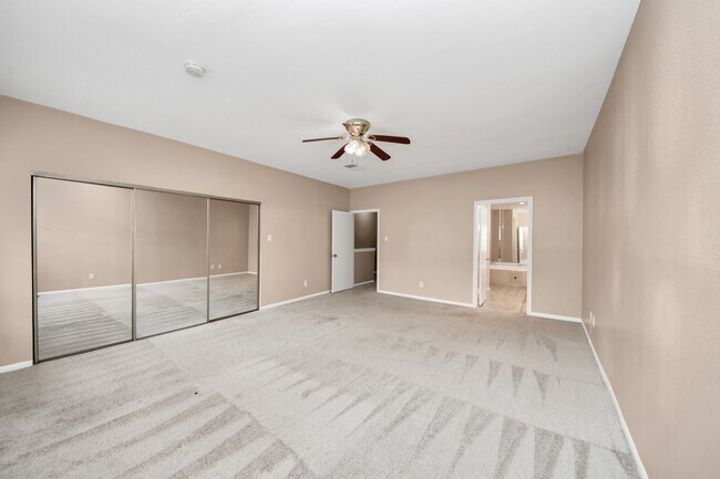 Building Photo - 3218 Holly Hall St