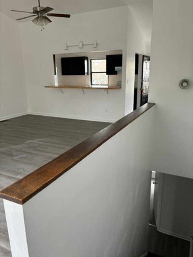 Building Photo - WoodHaven6635
