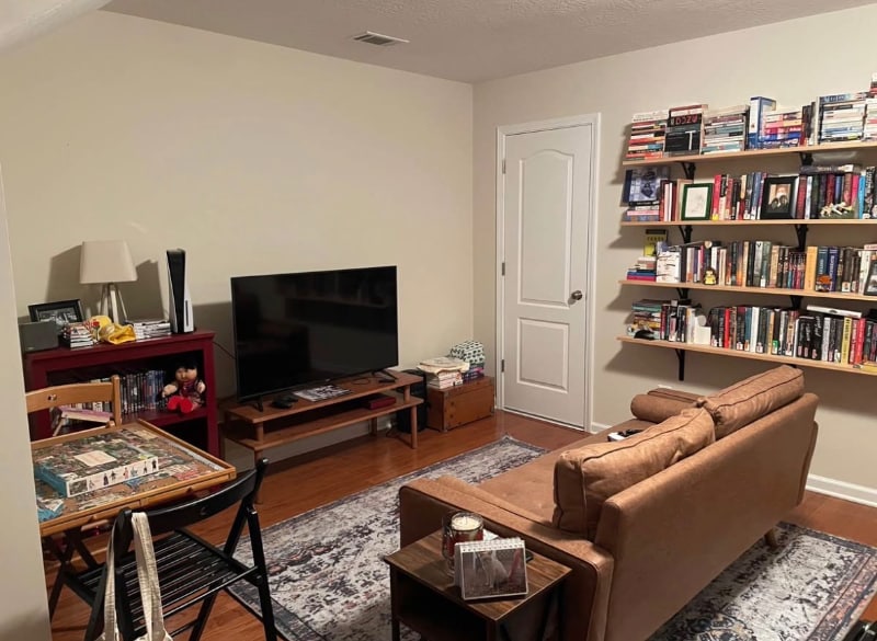 Building Photo - 225 Full Cir Dr