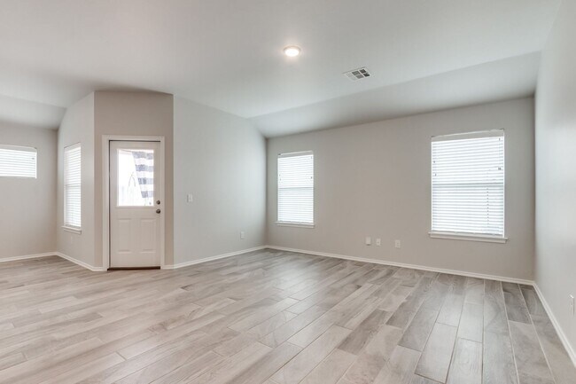 Building Photo - 3 Bed in Piedmont