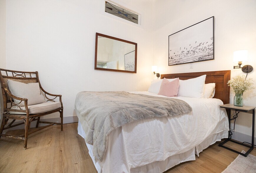 Building Photo - 511 41st Ave S