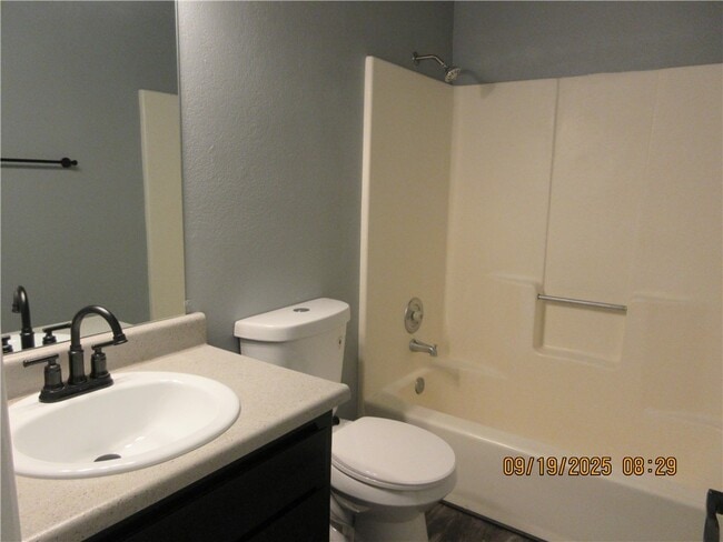 Building Photo - 1755 Gordon #1 Dr