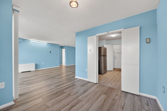 Building Photo - 2500 N Van Dorn St