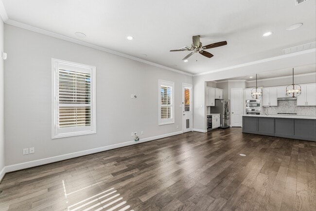 Building Photo - 2607 Nicholson St