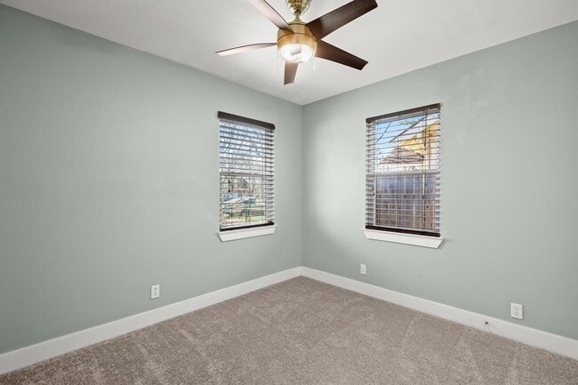 Building Photo - 1404 Vargas Rd