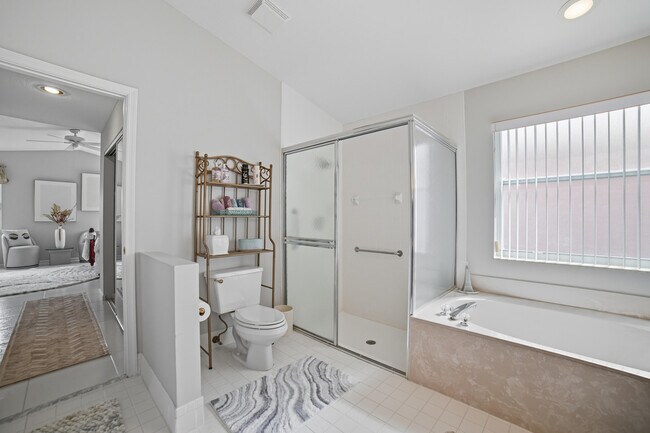 Building Photo - 12573 Coral Lakes Dr